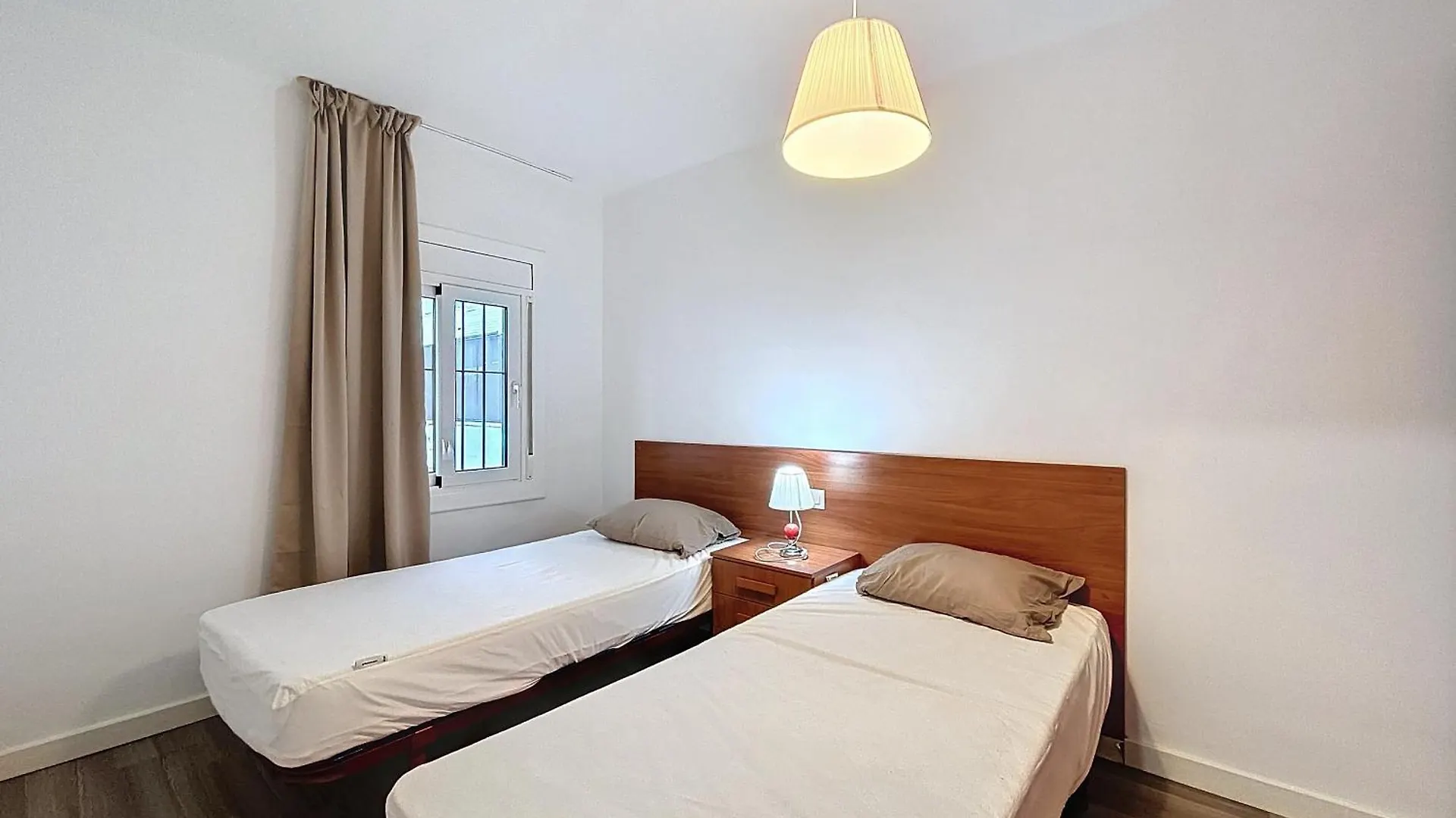 Apartment Remendadores Planta Baja 50M De La Playa Roses